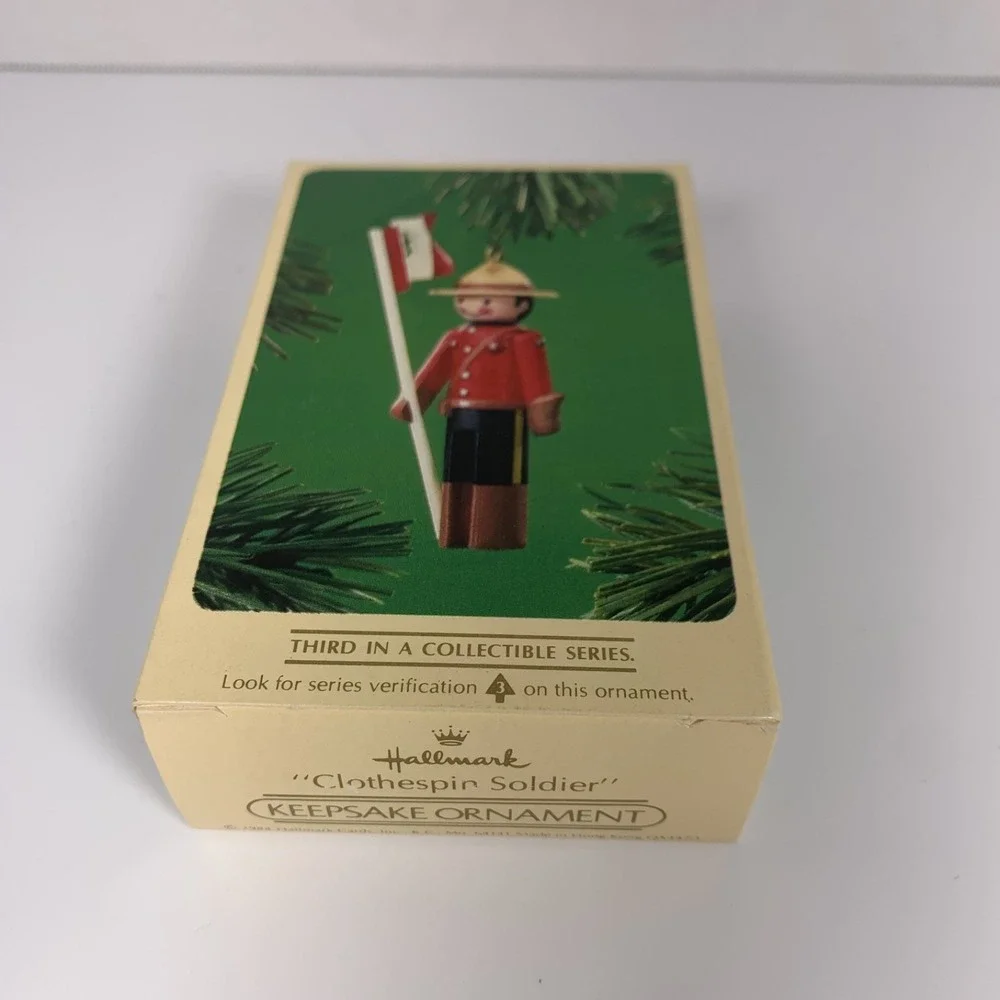 Hallmark 1984 clothespin
